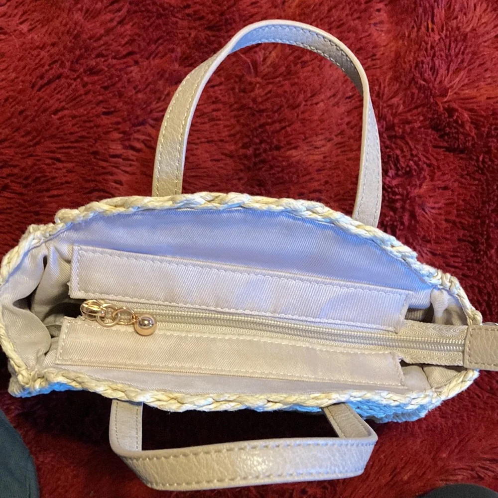 Lauren Conrad woven bag - Picture 5 of 9